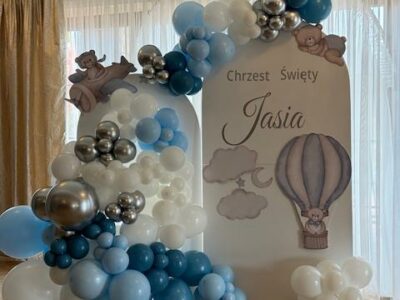 Przygotowanie dekoracji na imprezy i przyjęcia. Ścianki cekinowe, napisy okolicznościowe, cyfry urodzinowe, balony z helem personalizowane